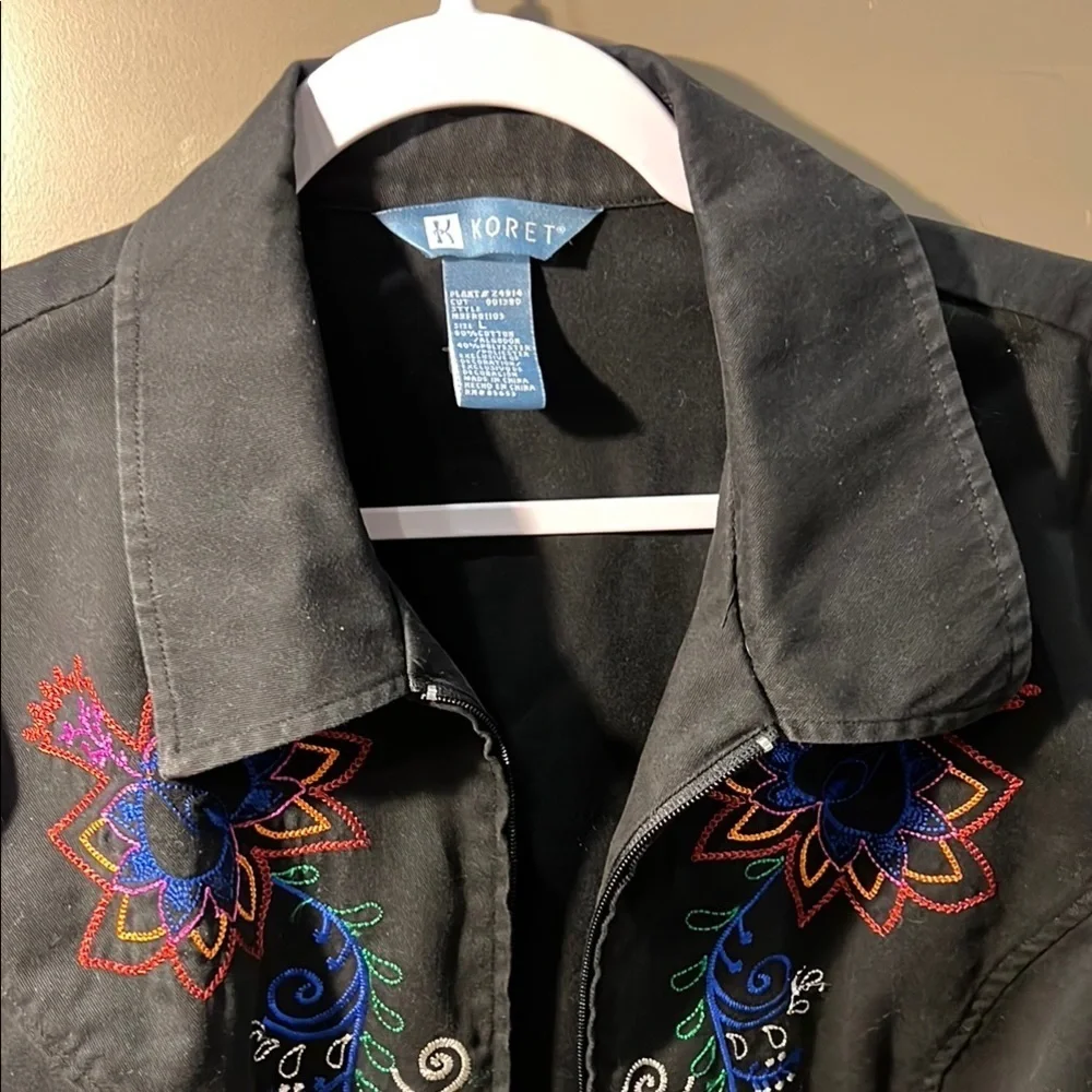 Koret cotton blend Black and Red Floral Embroidered Blazer size Large - Picture 3 of 9
